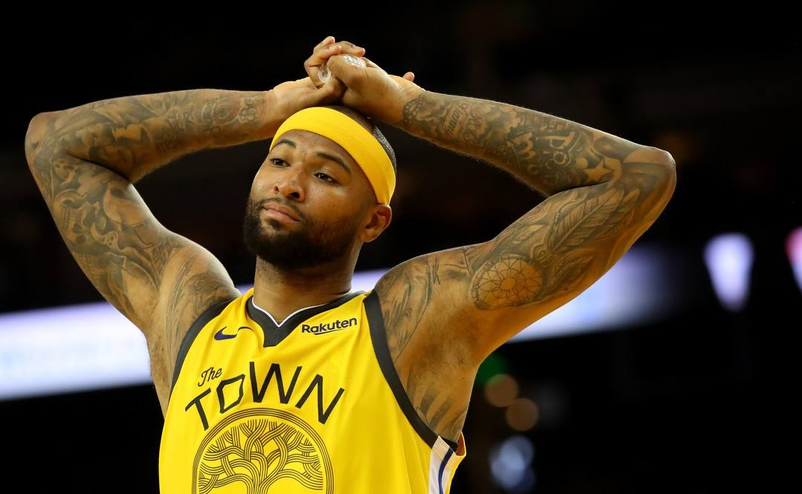 包含考辛斯投篮命中他们宣布预备役合同签署的词条