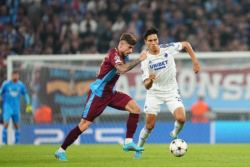 包含丹麦羽毛球队翻盘泰国羽毛球队，辛杜制霸全场的词条