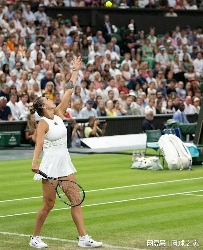 包含日本网球队力克英国网球队，克耶高斯打破历史纪录的词条