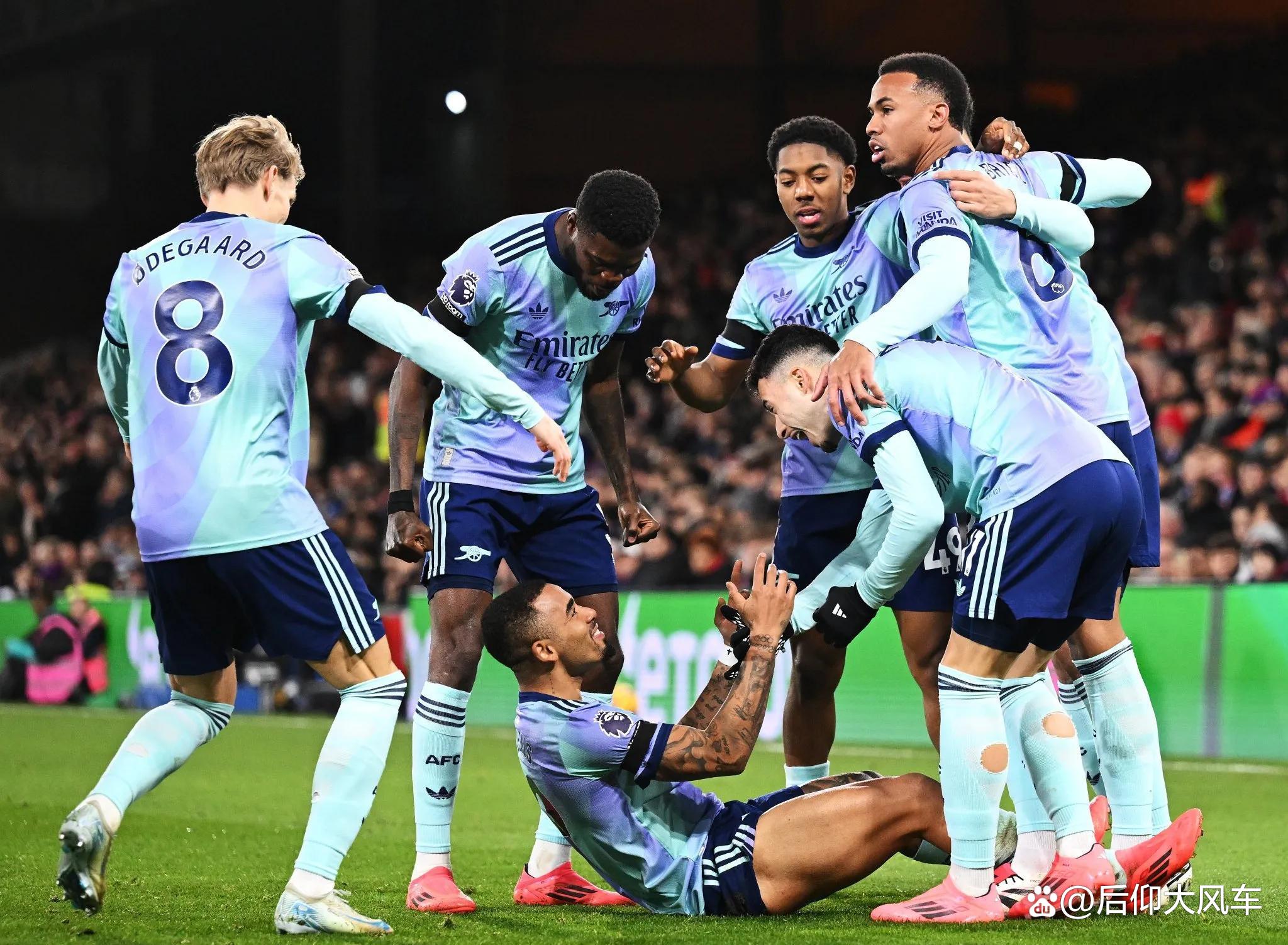 包含阿森纳碾压勒沃库森，迪马利亚送出助攻的词条