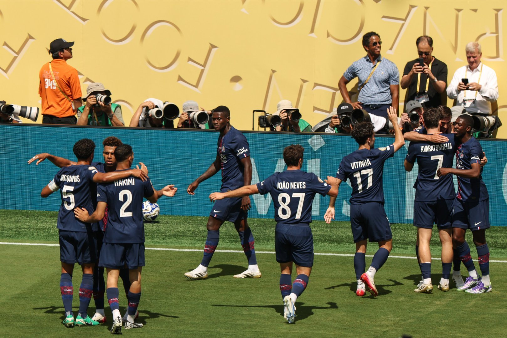 巴黎圣日耳曼在客场逼平摩纳哥，实力对等的简单介绍