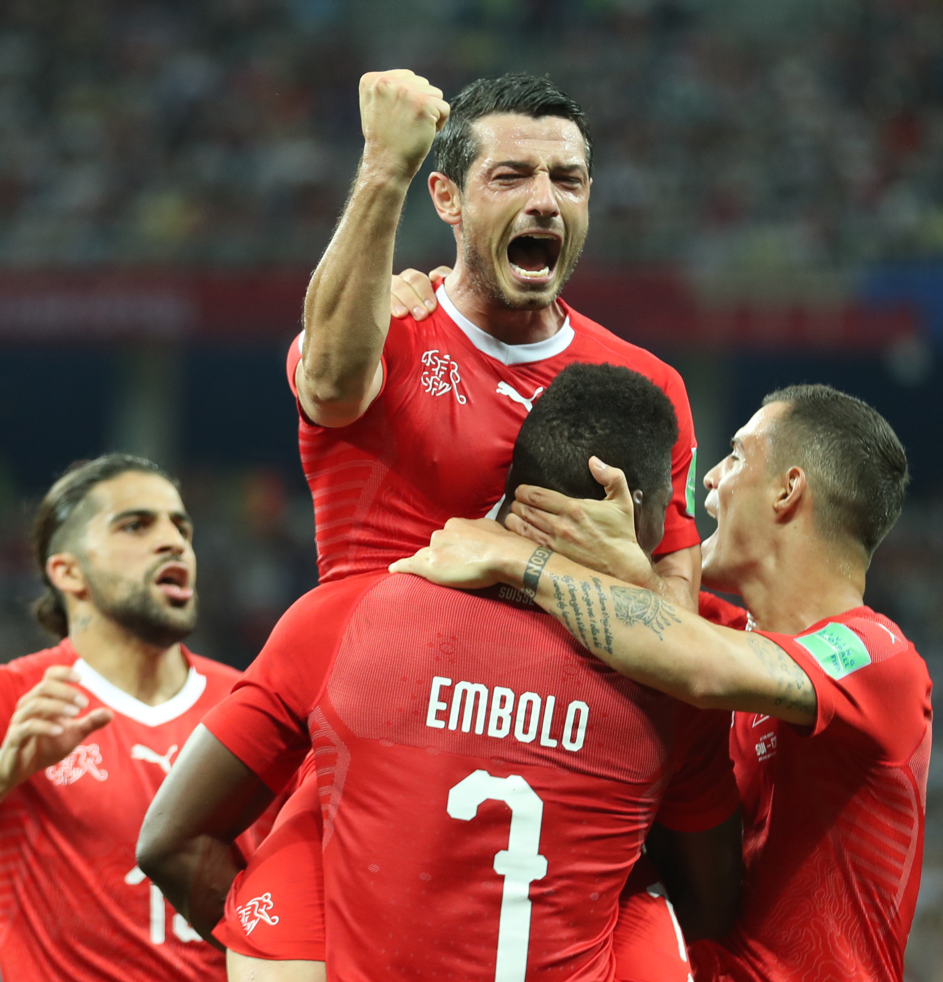 斯洛文尼亚队赢得关键胜利，挺进欧洲杯预选赛