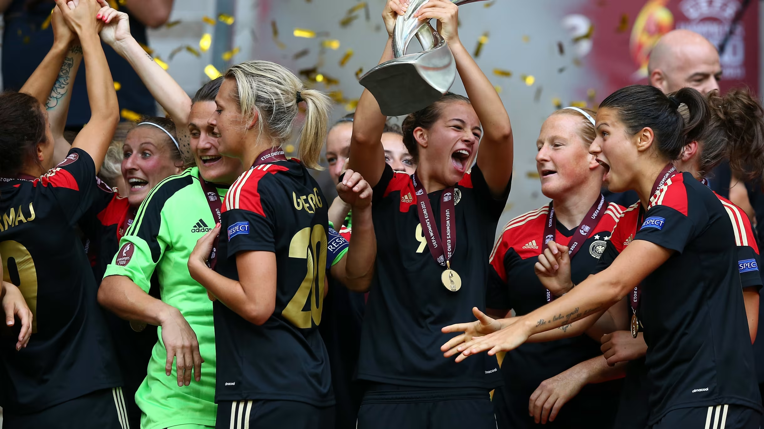 法国女足队长领衔破门，帮助球队晋级半决赛