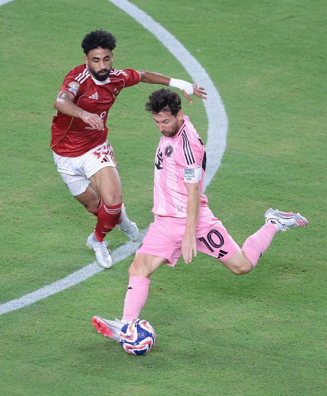 关于巴塞罗那射手再创纪录，场均两球破门的信息