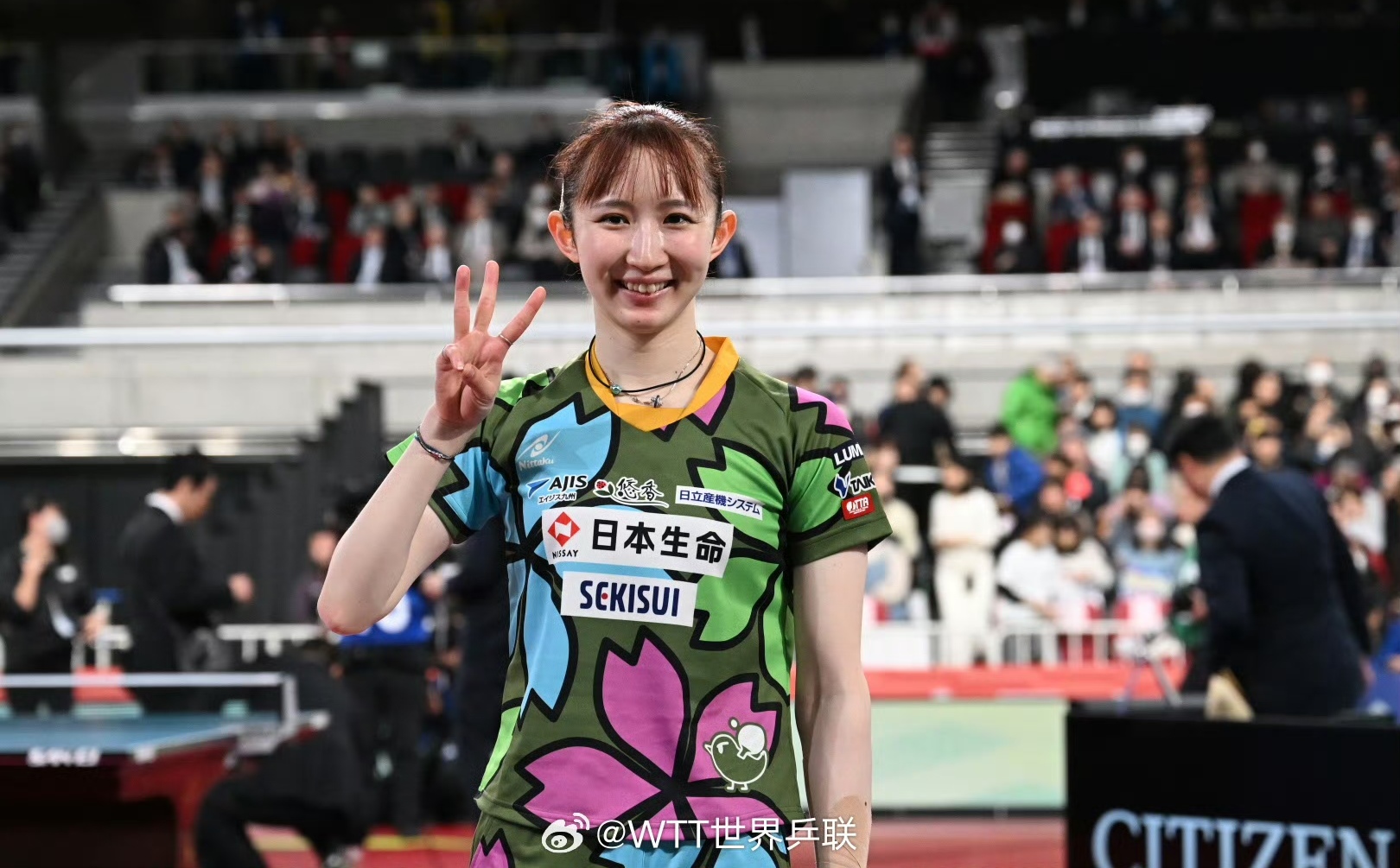 日本女子游泳选手刷新世界纪录，夺冠夺冠