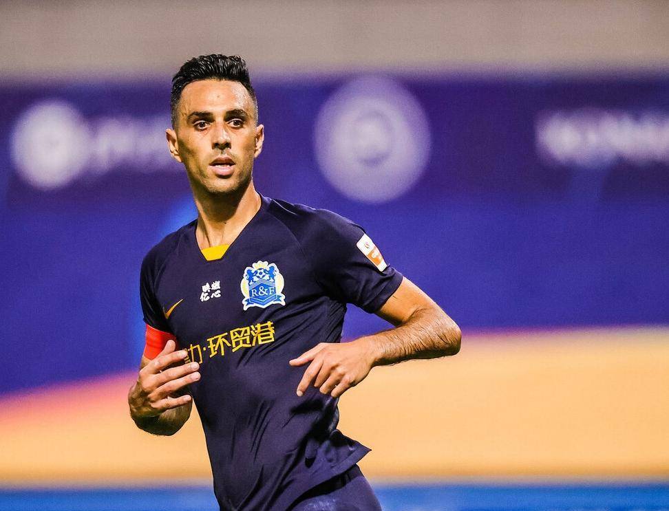 包含广州富力遭遇惨败，降级危机加剧的词条