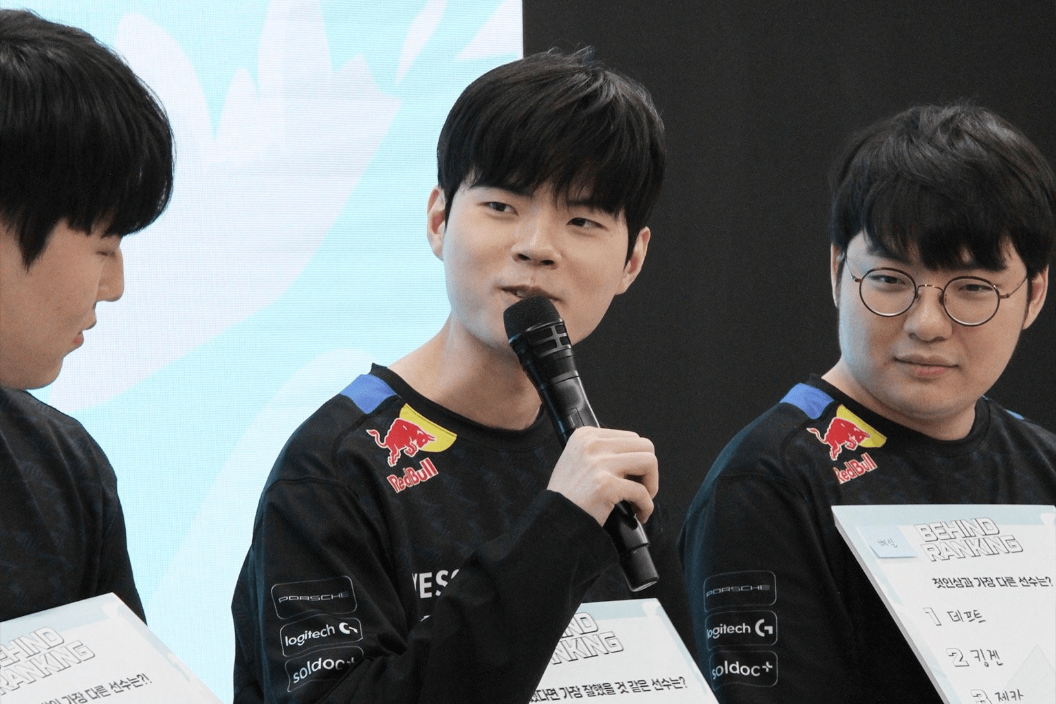 关于BLG绝杀DRX2，Deft三分雨点燃全场的信息