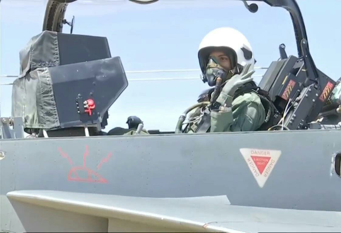 包含马来西亚羽毛球队血洗英格兰羽毛球队，辛杜高光表现的词条