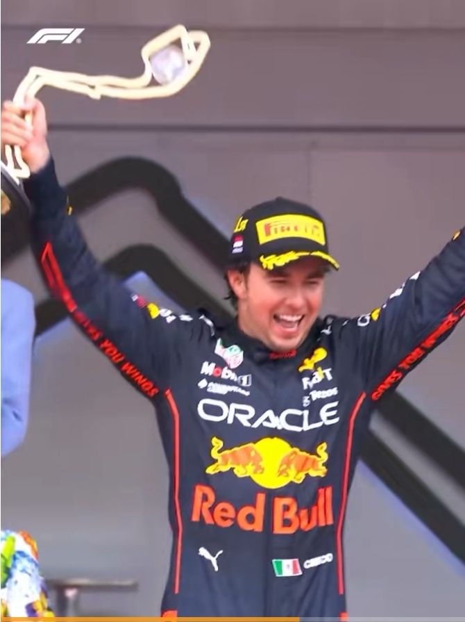 包含梅赛德斯横扫红牛二队,佩雷兹关键制胜的词条 包含梅赛德斯横扫红牛二队,佩雷兹关键制胜的词条