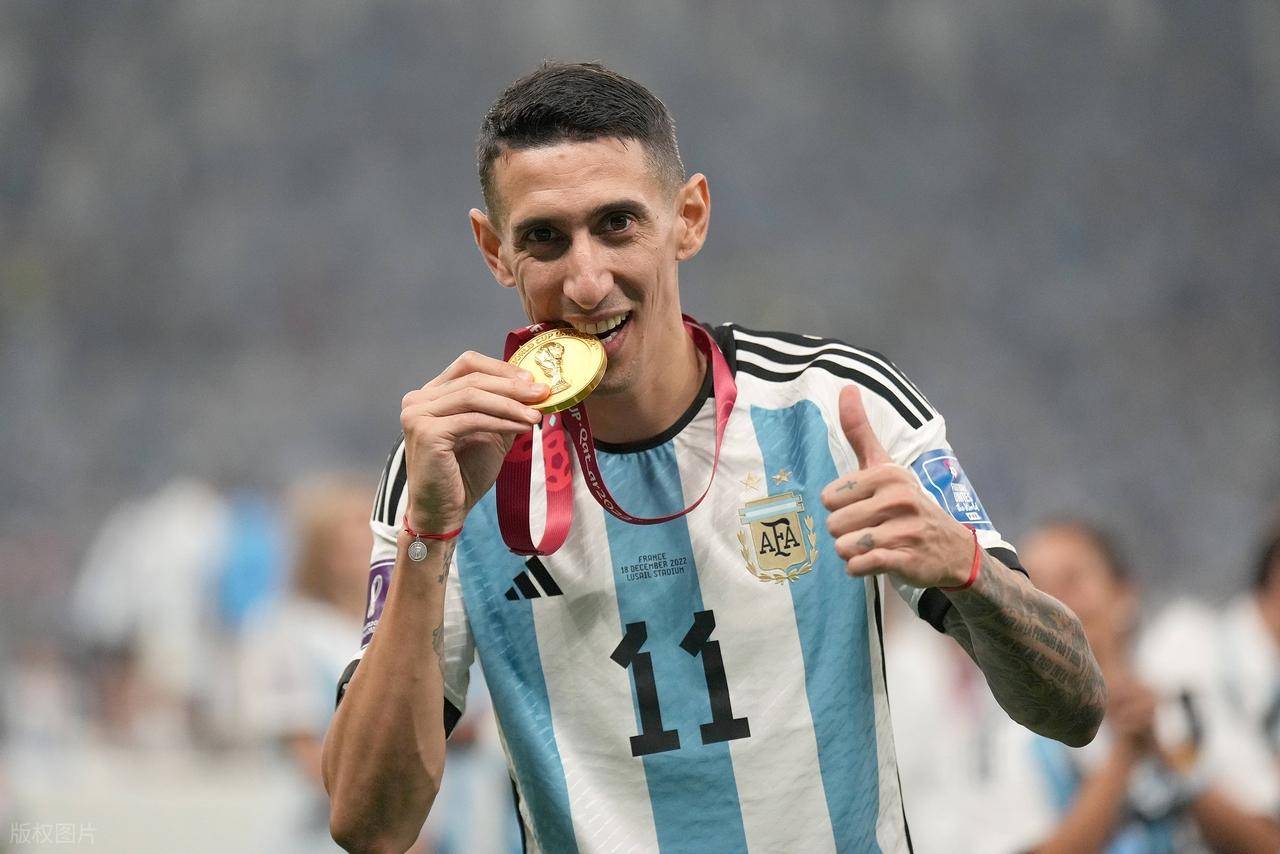 包含曼城鏖战莱比锡红牛，迪马利亚一己之力扛起全队的词条