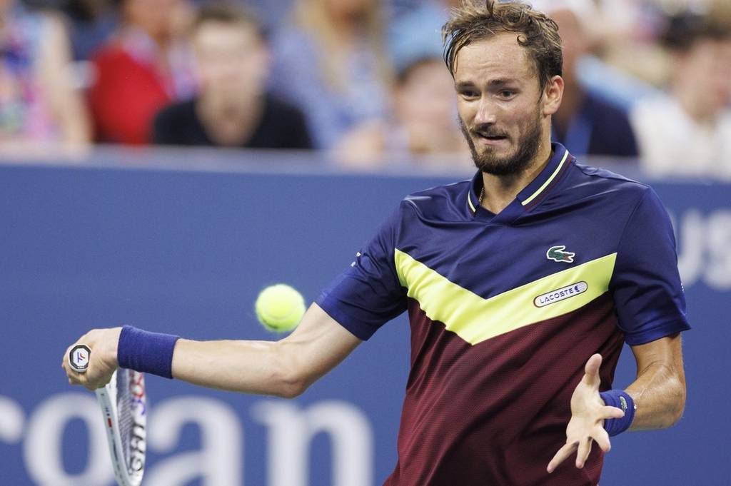 包含蒙特卡洛大师赛绝杀美网，梅德韦杰夫刷新纪录的词条