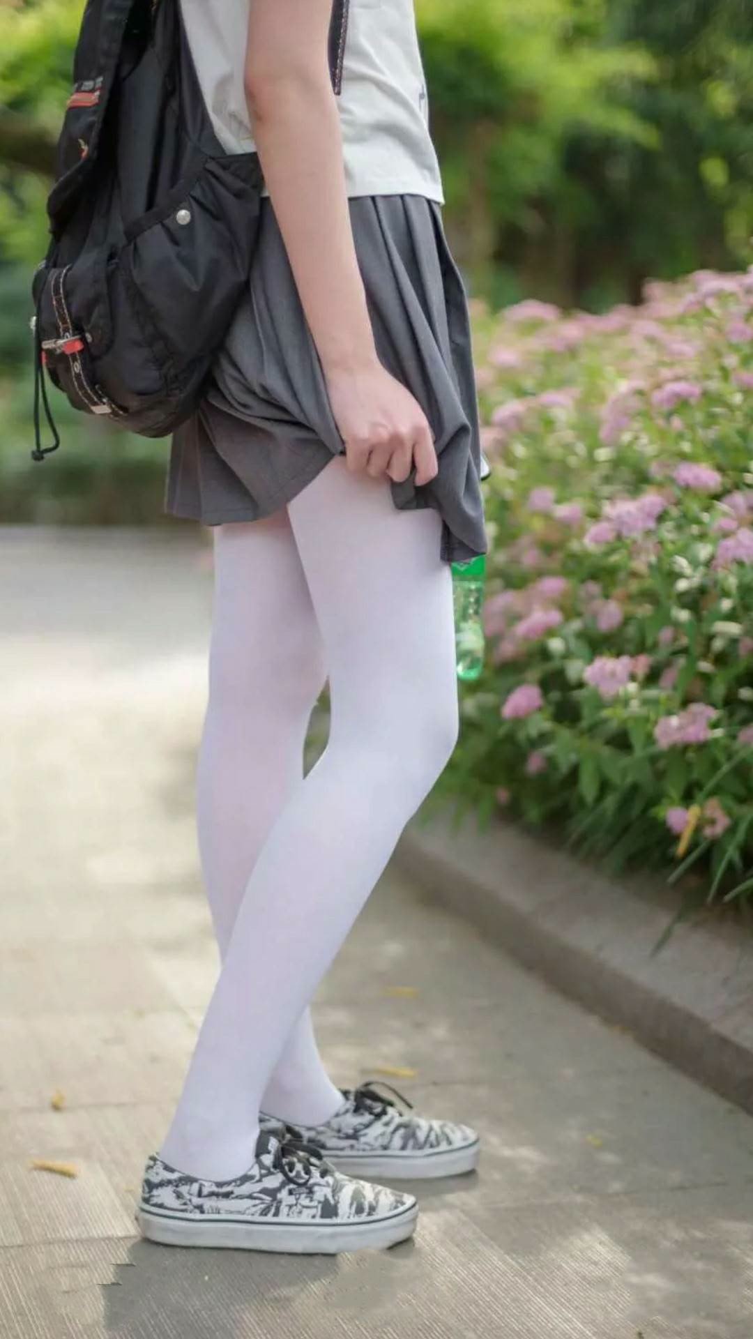 从绿茵到绿茵,斯通斯德甲封神夜,爱尔兰碾压希腊的足球哲学回响