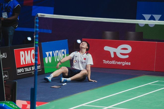 关于德国队轻取印度队，郑思维统治全场的信息